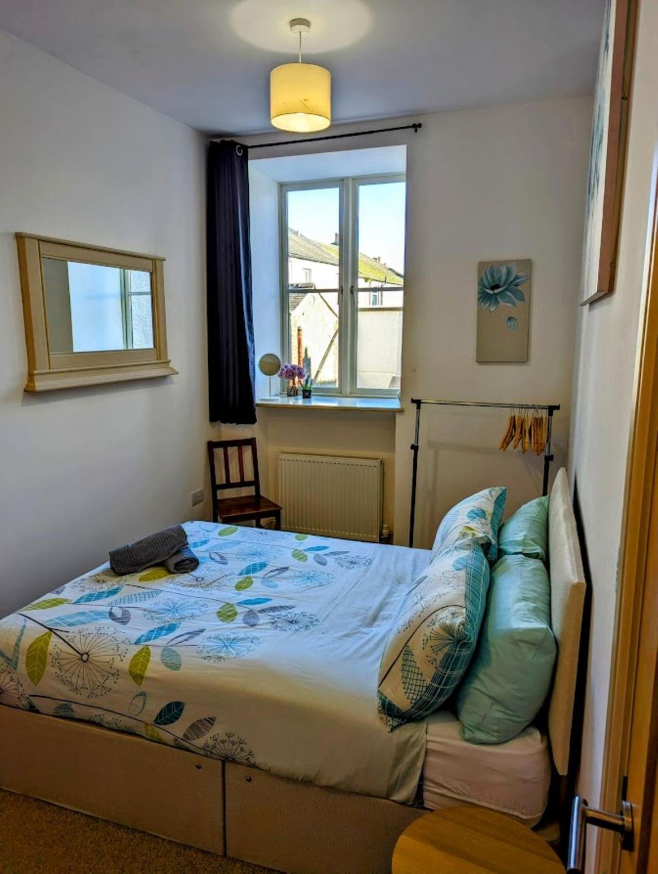 4 Bedroom House, Central Улверстон Экстерьер фото